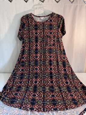 LuLaroe Carly (M) Tshirt Dress High Low Hem And Front Pocket Resort Wear J55